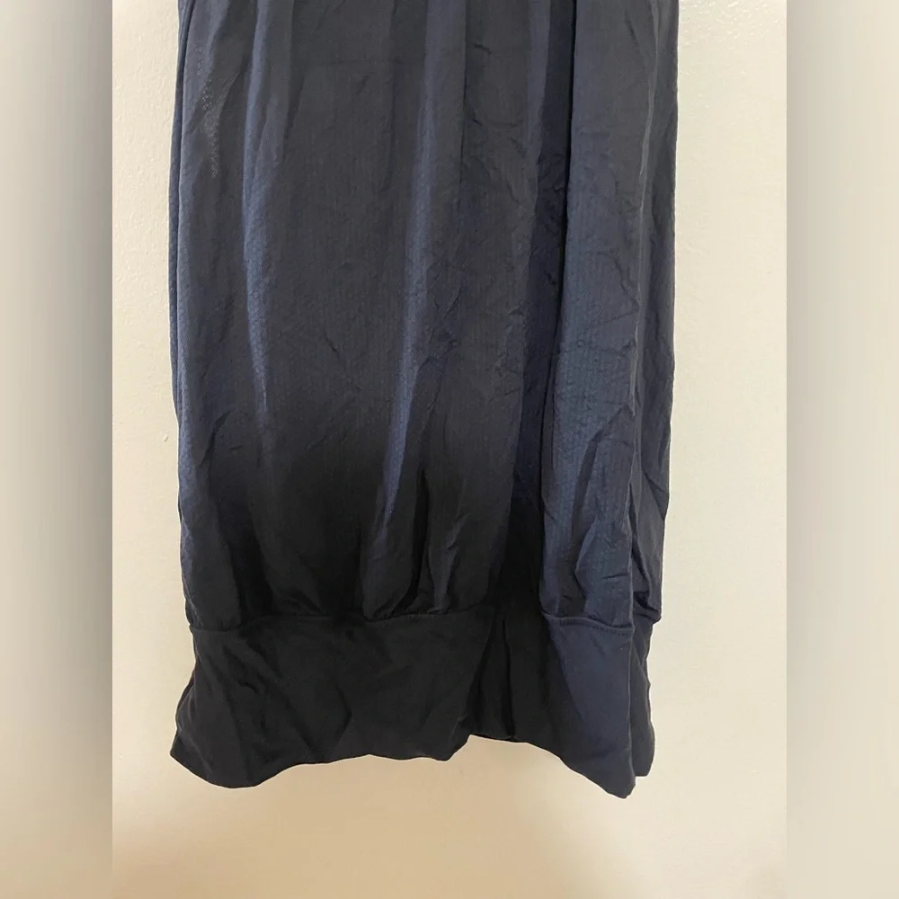 ✨Lululemon No Limits Black Tank Top Size 2 - Picture 4 of 9